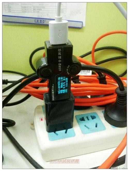 罗马仕 Horus 10000mAh 移动电源试用评测 轻巧便携，快充够用