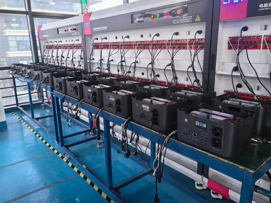 移动户外电源 为移动终端设备续航的便携电力解决方案